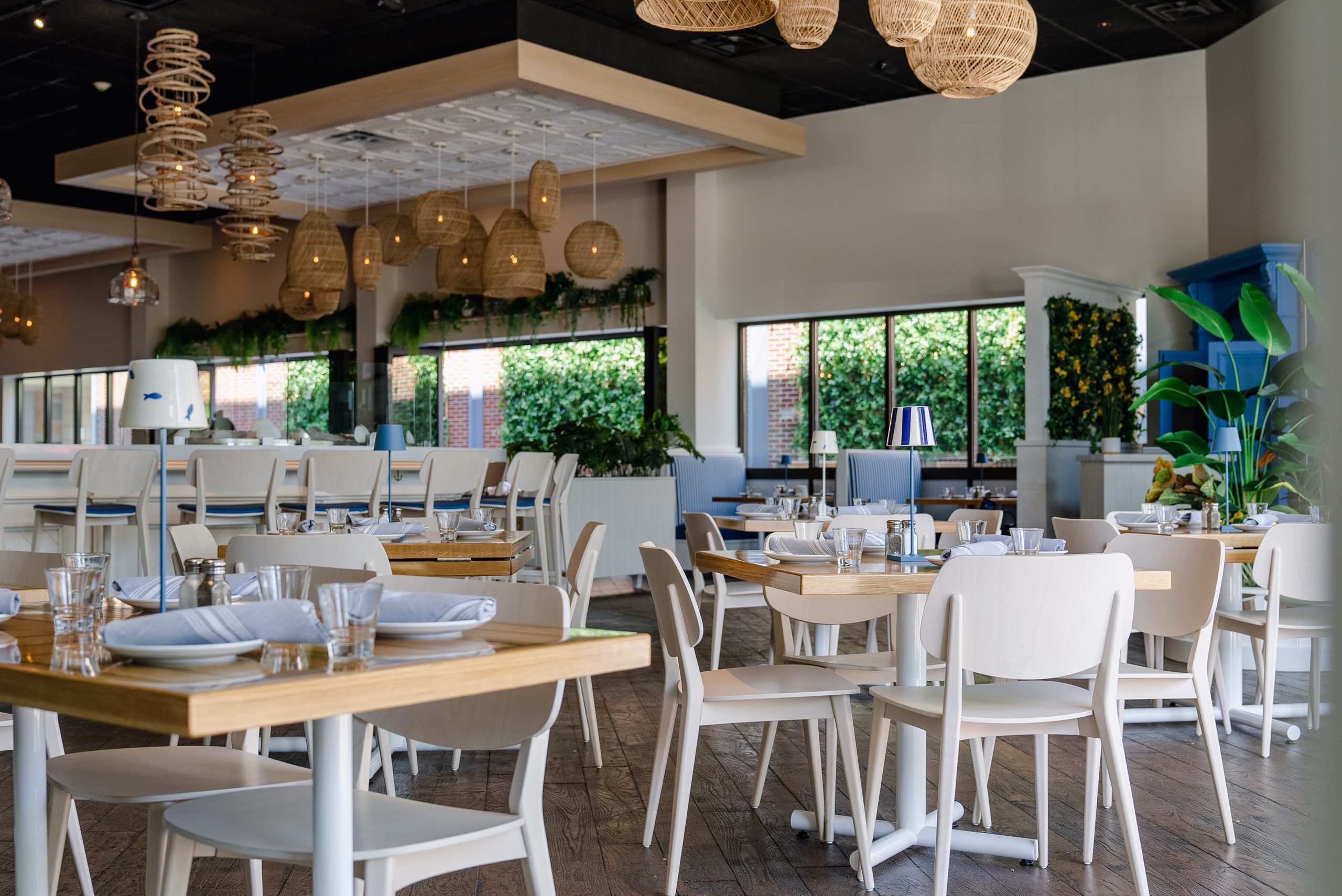 The Island Creek bar level at Saltwater Coastal Grill
